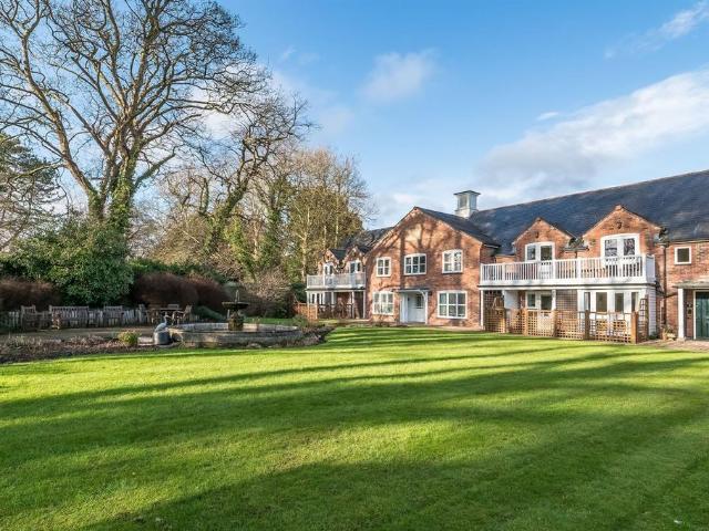 Flat for sale in Prestbury