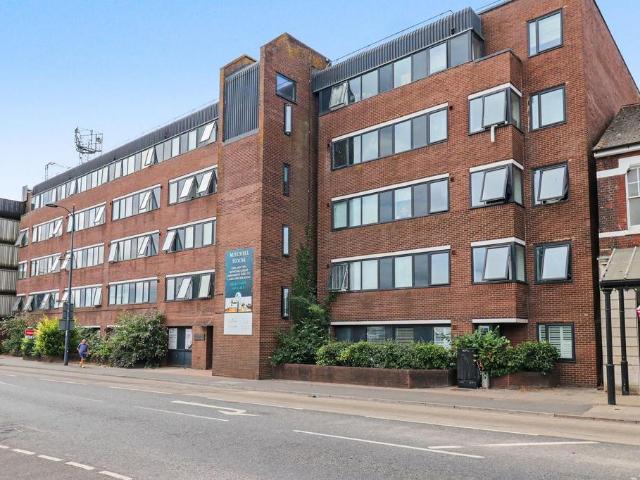 Flat for sale in Eastleigh, Helford