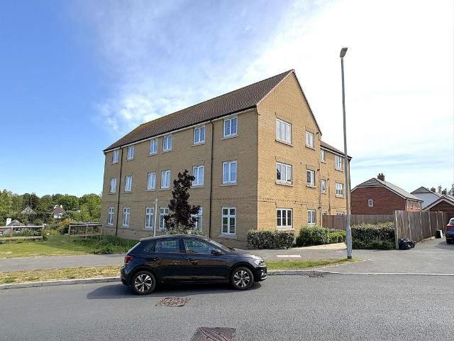 Flat for sale in Kings Farm, Hamerton
