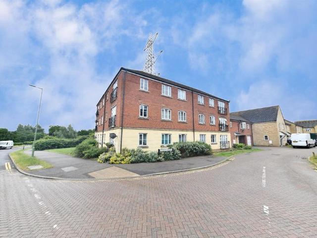 Flat for sale in Great Ashby, King's Walden