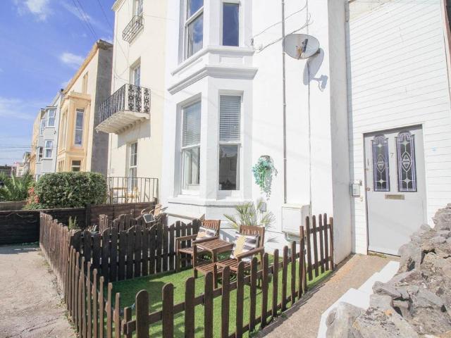Flat for sale in Cliftonville, Weston-super-Mare