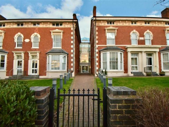 Flat for sale in Olton, West Midlands