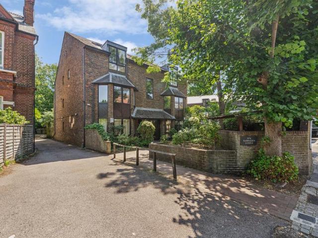 Flat for sale in Greater London