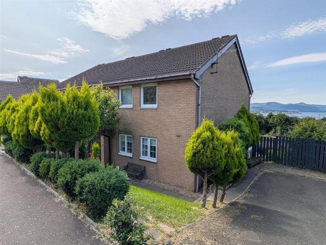 Flat for sale in Gourock, Scotland