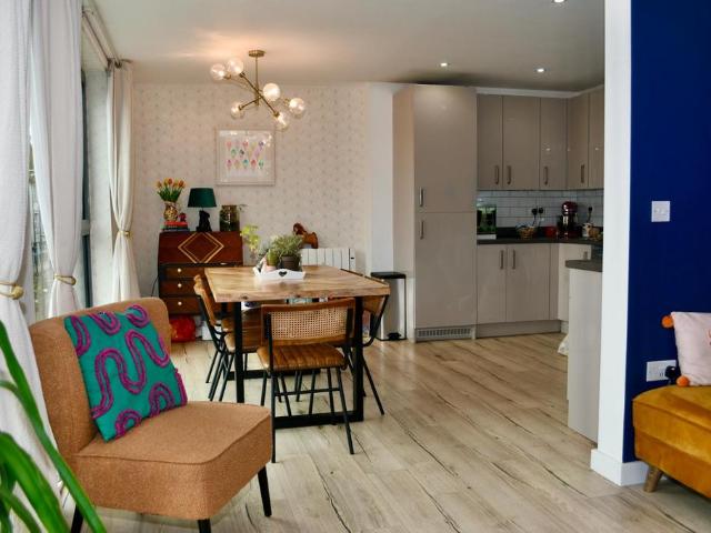 Flat for sale in Midway, Kent