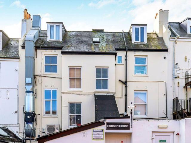 Flat for sale in West Cliff, Bournemouth
