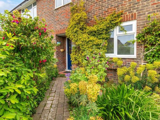 Flat for sale in Fishersgate, West Sussex