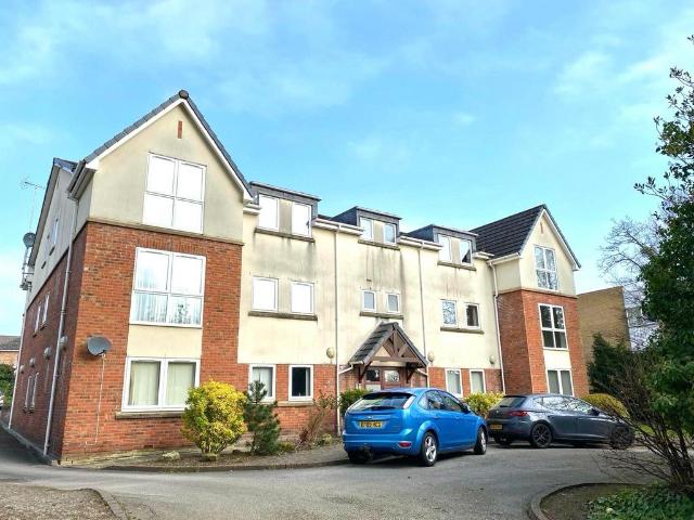 Flat for sale in Higher Bebington, Bebington