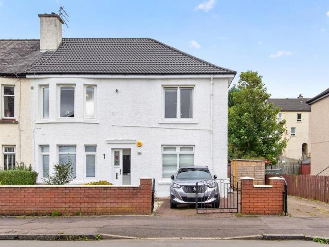Flat for sale in Knightswood, Scotland