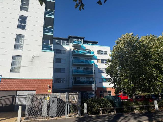 Flat for sale in Hilsea, Portsmouth