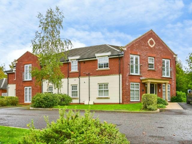 Flat for sale in Swanside, Knowsley