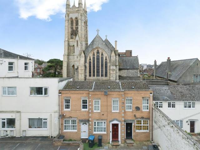 Flat for sale in West Cliff, Bournemouth