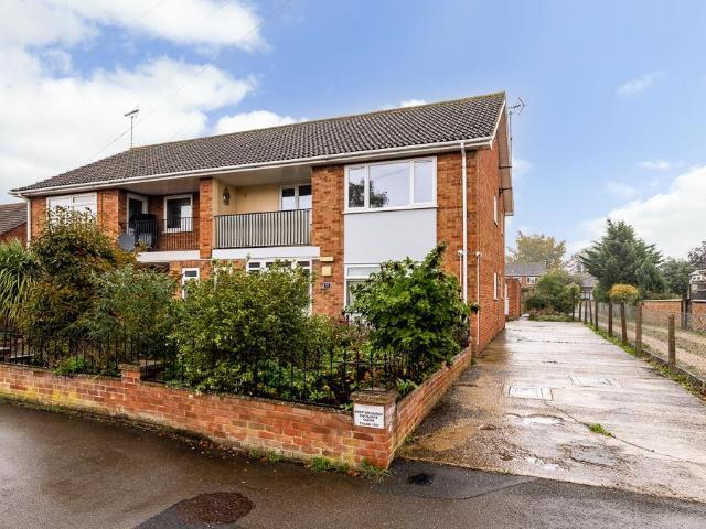 Flat for sale in Spalding, South Holland