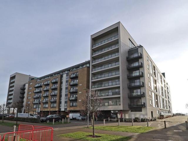 Flat for sale in Cardiff International Sports Village, Falcon Lodge