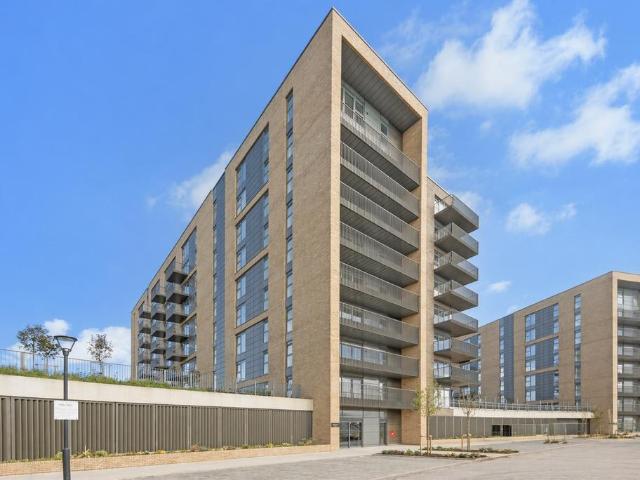 Flat for sale in Reading
