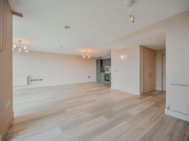 Flat for sale in Hale Village, Tottenham Hale
