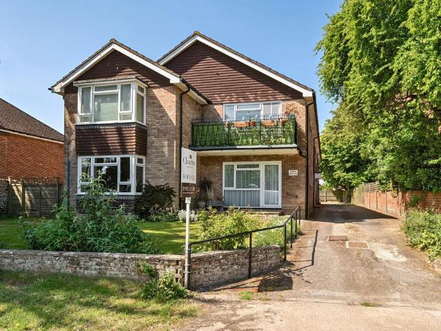 Flat for sale in Worthing, West Sussex