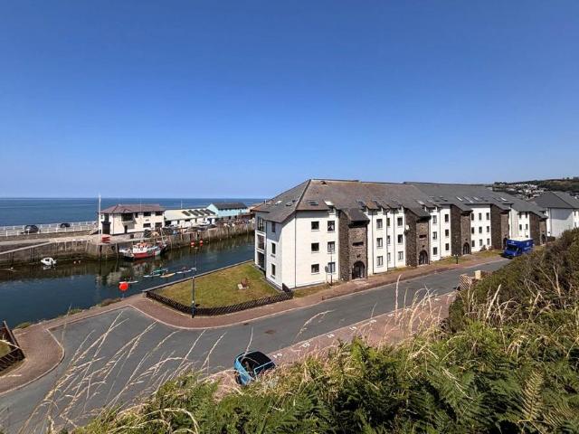 Flat for sale in Waun Fawr, Wales