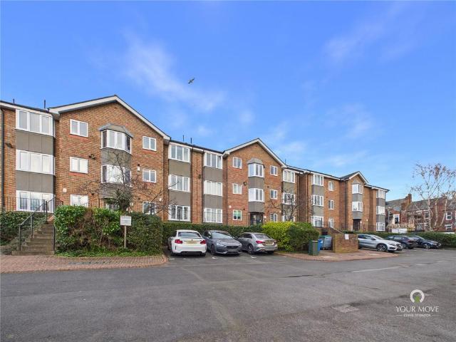 Flat for sale in Low Fell, Tyne And Wear
