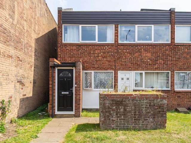 Flat for sale in New Catton, East Bank