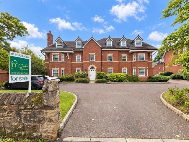 Flat for sale in Oxton, Wirral