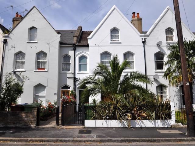 Flat for sale in Peckham, Greater London