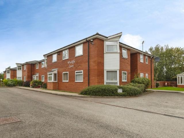 Flat for sale in Leven Park, Yarm