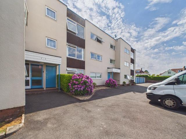 Flat for sale in Livermead