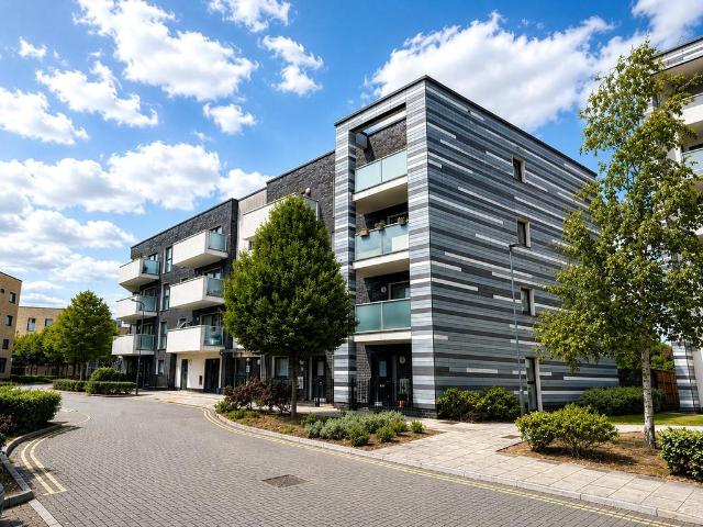 Flat for sale in Sudbury, Greater London