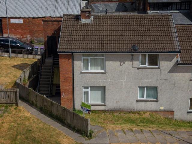 Flat for sale in Waterloo, Abersychan
