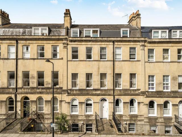 Flat for sale in Walcot, Bath