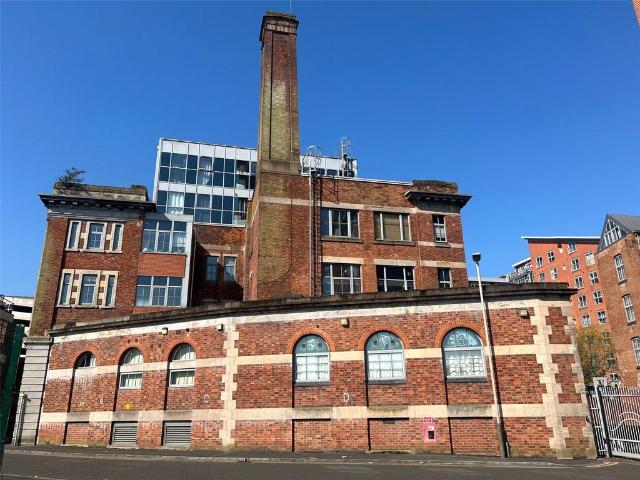 Flat for sale in Black Friars, Old Wharf
