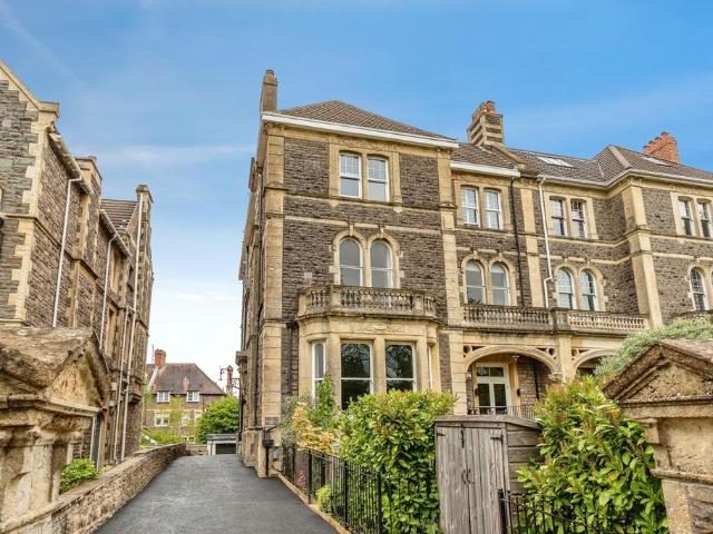 Flat for sale in Feckenham, City Of Bristol