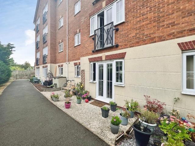 Flat for sale in West Midlands