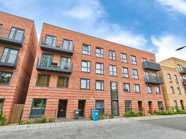 Flat for sale in New Normanton, East Midlands
