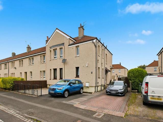 Flat for sale in Gallowhill, Glenburn