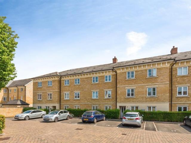 Flat for sale in Black Bourton, Oxfordshire