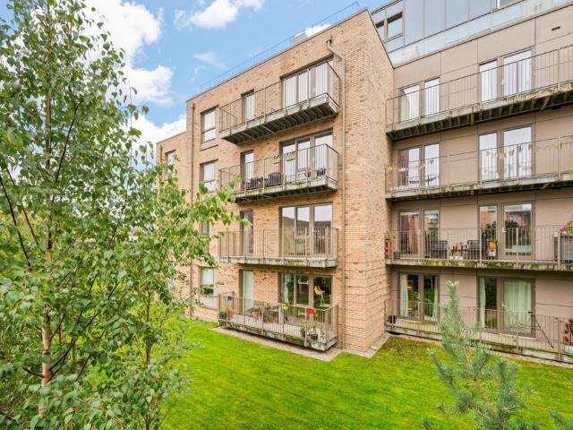 Flat for sale in Canonmills, City of Edinburgh