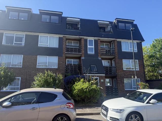 Flat for sale in Cockfosters, Isle Of Man