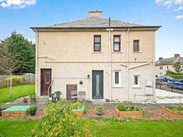 Flat for sale in Broomhill, Penicuik