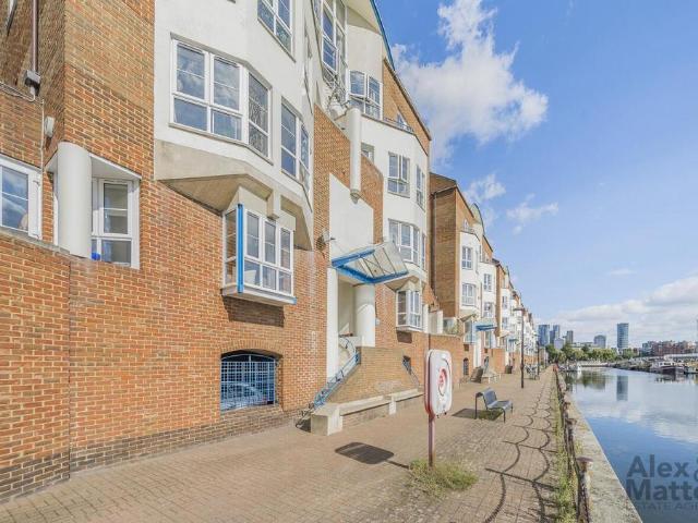 Flat for sale in Rotherhithe, Isle Of Man
