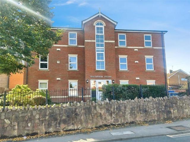 Flat for sale in Elmfield, Leicestershire