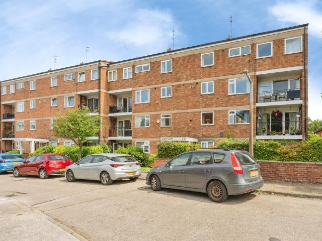 Flat for sale in Claughton, Oxton
