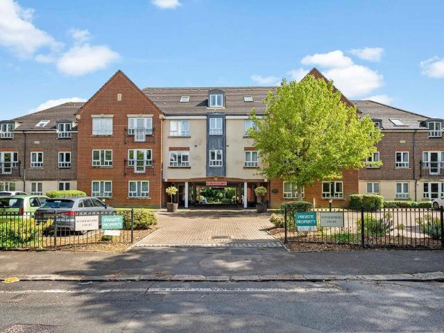 Flat for sale in The Wrythe, Greater London