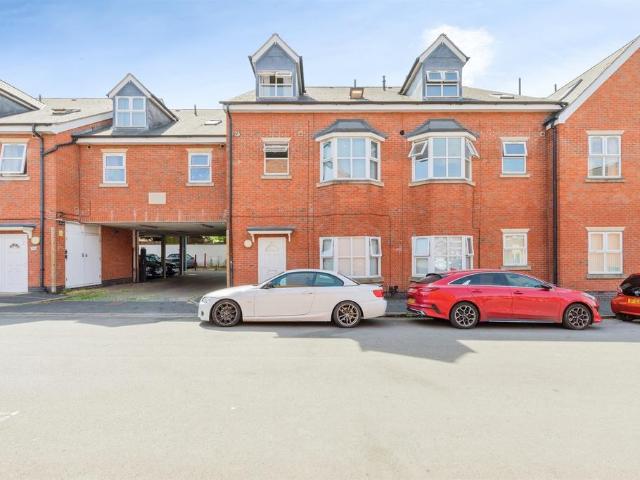 Flat for sale in West Midlands