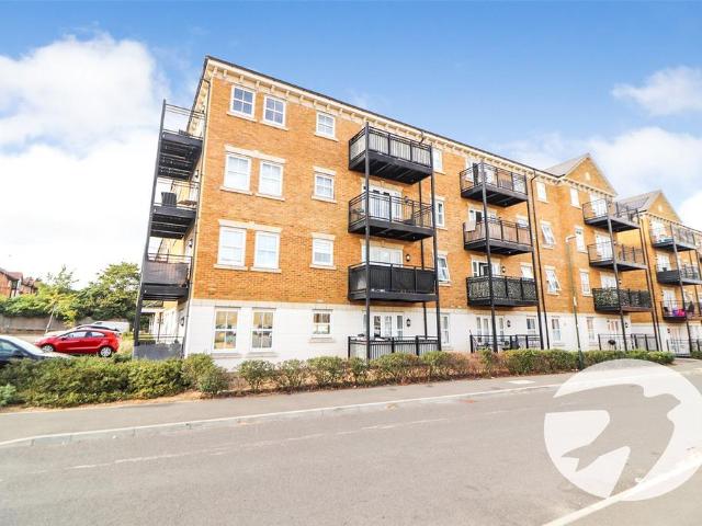Flat for sale in London Borough of Bexley, Greater London