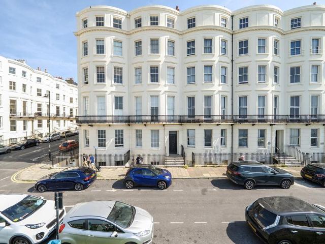Flat for sale in Kemptown, Brighton & Hove