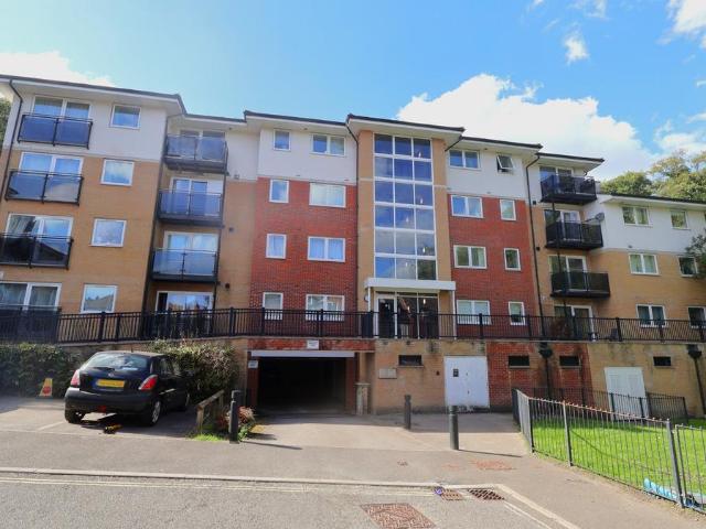 Flat for sale in Hollybrook, City Of Southampton