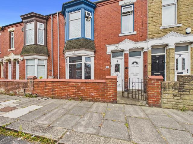 Flat for sale in Westoe, South Shields