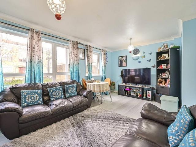 Flat for sale in London Borough of Merton, Greater London